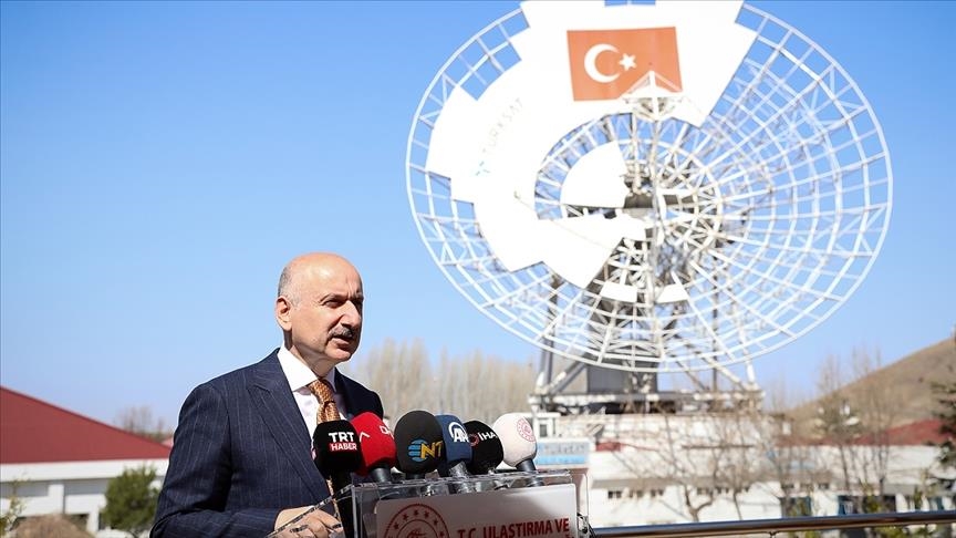 وزير تركي: القمر “توركسات 5A” أكمل ثلاثة أرباع رحلته