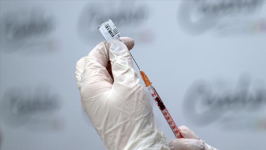 تركيا.. خفض شريحة تطعيم كورونا إلى سن الـ30 عاما