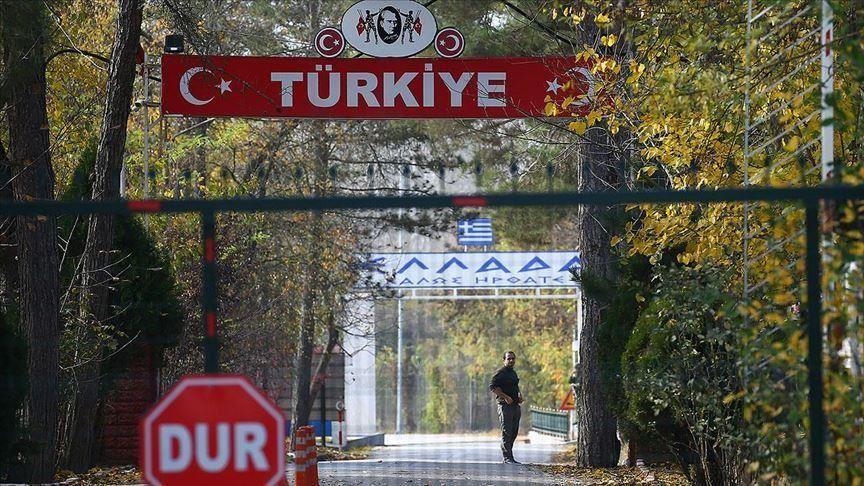 يشمل السوريين.. اليونان: لن نقبل طلبات لجوء القادمين عبر تركيا