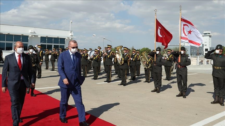 بعد زيارة رسمية استمرت يومين.. أردوغان يغادر قبرص التركية