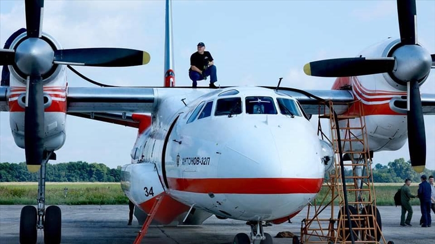 أوكرانيا ترسل طائرتين وأذربيجان 500 عنصر إلى تركيا للمساعدة بإطفاء الحرائق