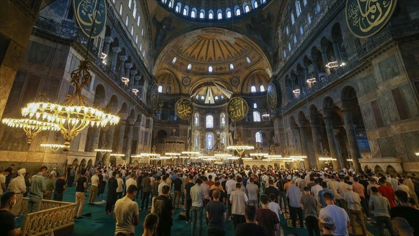 خلال عام واحد.. مسجد آيا صوفيا يستقبل 3 ملايين زائر