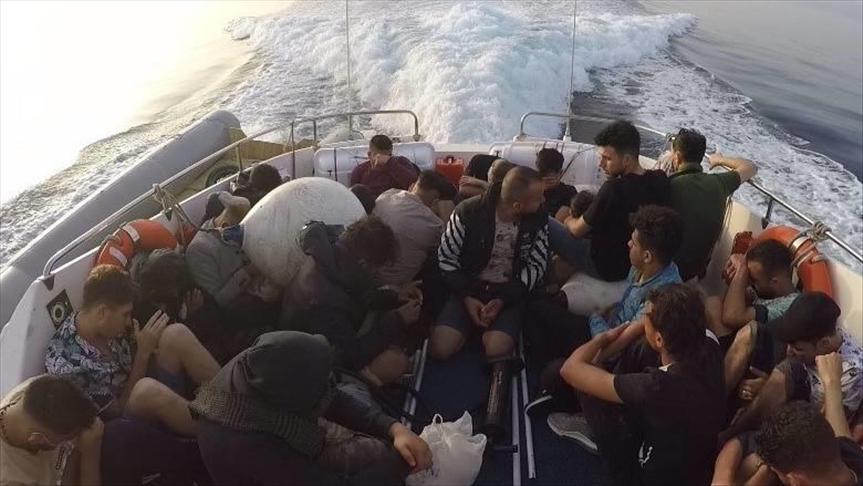 موغلا التركية.. إنقاذ 25 طالب لجوء أعادتهم اليونان