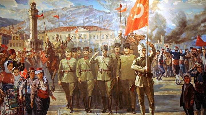 9 أيلول.. عندما ألقى الأتراك الاحتلال اليوناني في البحر (فيديو)