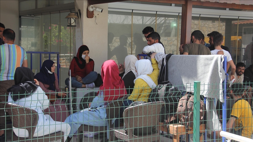 ضبط 48 مهاجرا غير نظامي غربي تركيا