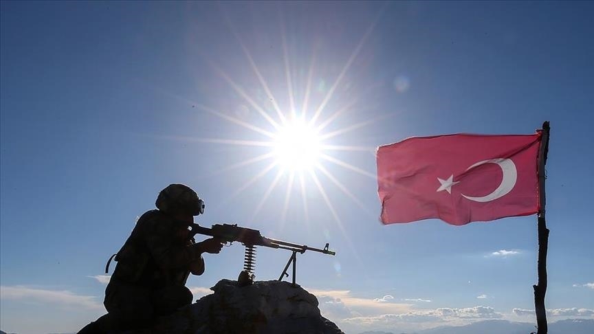 الدفاع التركية: تحييد 1865 إرهابيا منذ مطلع 2021
