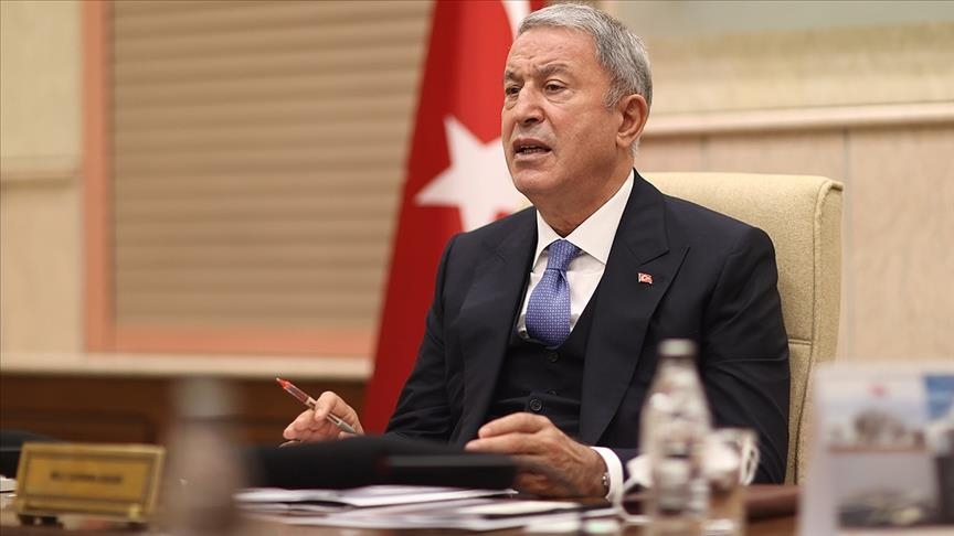 وزير الدفاع التركي: نتابع بدقة التطورات شمالي سوريا.. ماذا قال عن القصف الجوي على إدلب ؟