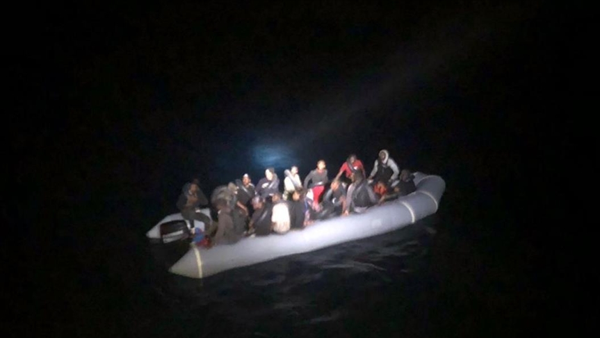تركيا.. إنقاذ 32 طالب لجوء قبالة سواحل موغلا