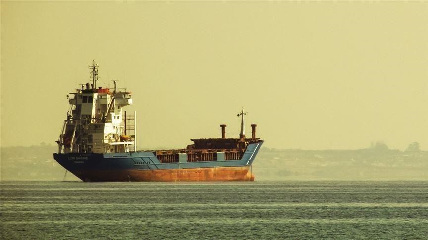 تركيا ترسل سفينتين إلى قبرص لمكافحة تسرب النفط القادم من سواحل سوريا