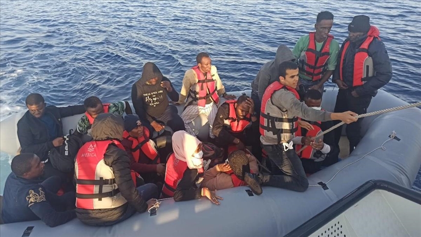 تركيا.. إنقاذ 16 مهاجرا أعادتهم اليونان