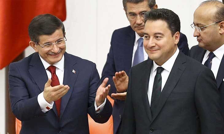 بهدف “هزيمة أردوغان”.. هل ينضم باباجان وداود أوغلو إلى تحالف المعارضة في الانتخابات المقبلة؟