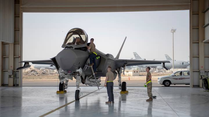 وفد أمريكي في أنقرة لبحث خلافات استبعاد تركيا من برنامج “F-35”