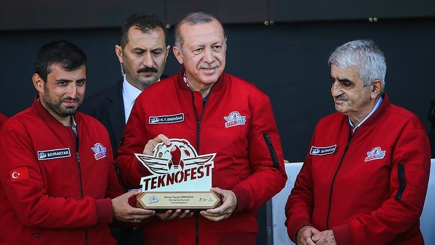أردوغان يعزي في وفاة مؤسس شركة “بايكار” التركية أوزدمير بيرقدار