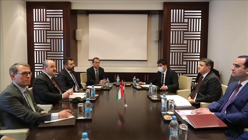 وزير الصناعة التركي يدعو لرفع التجارة مع طاجيكستان إلى مليار دولار