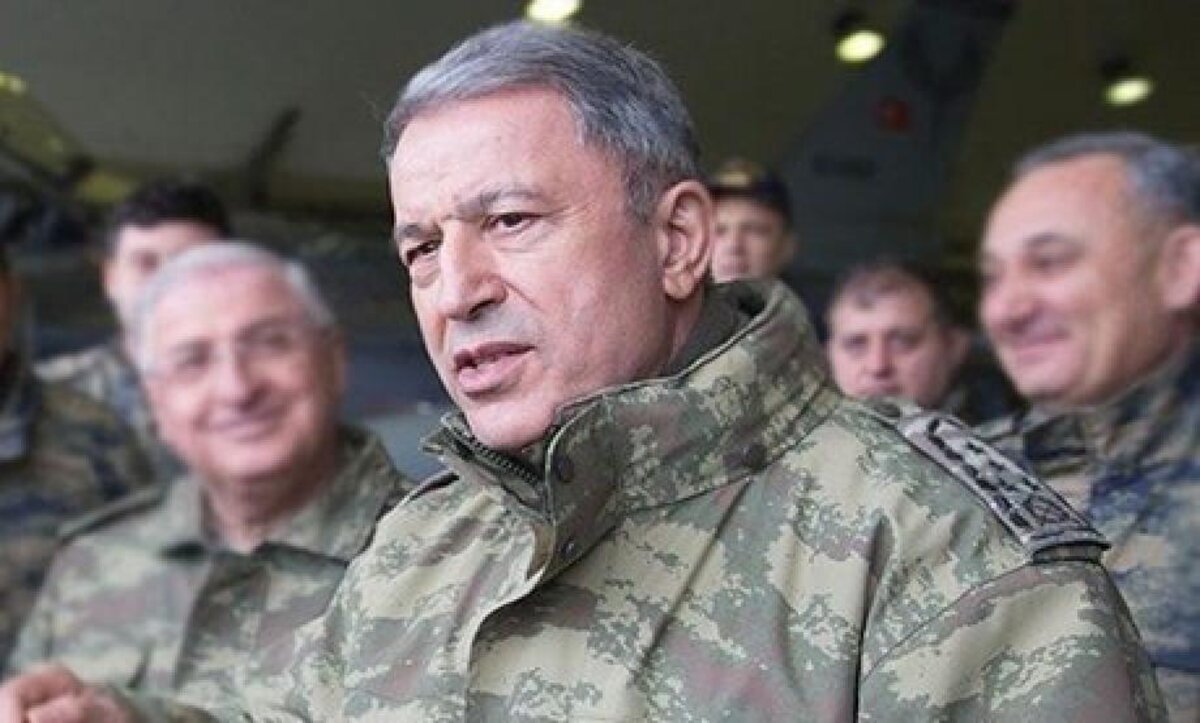 وزير الدفاع التركي: وجودنا بإدلب يساهم بمنع مجازر الأسد ويخفف موجة الهجرة