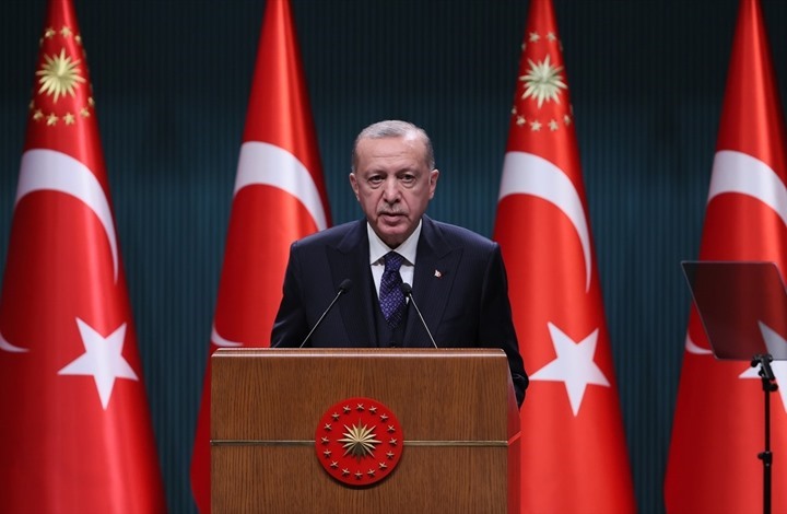 أردوغان يأمر بفتح تحقيق لتحديد سبب تراجع الليرة التركية
