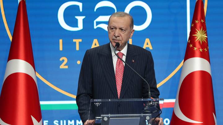 صحف إيطالية: أردوغان “الرابح” في قمّة العشرين