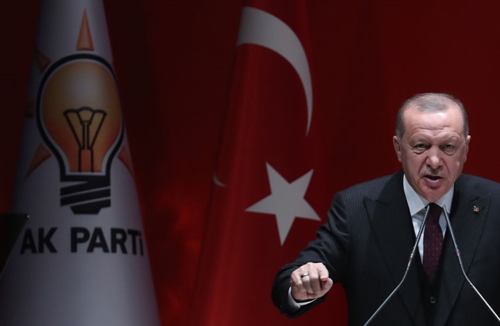 لا انتخابات مبكرة بتركيا.. ما تقييم الحزب الحاكم حول الليرة؟