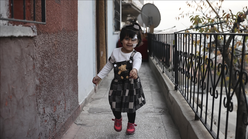 تركيا.. طفلة سورية تبصر النور عقب عملية جراحية ناجحة