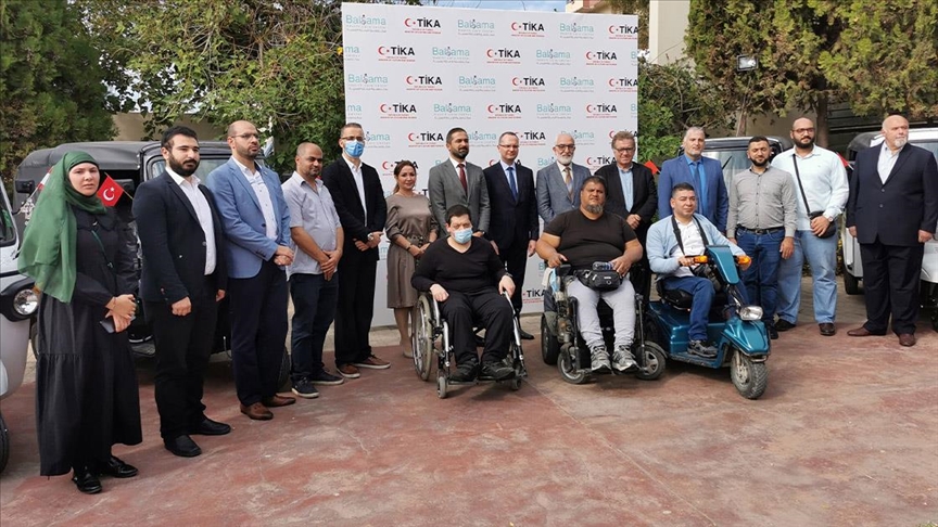 “تيكا” التركية تقدم مساعدات لذوي احتياجات خاصة جنوب لبنان