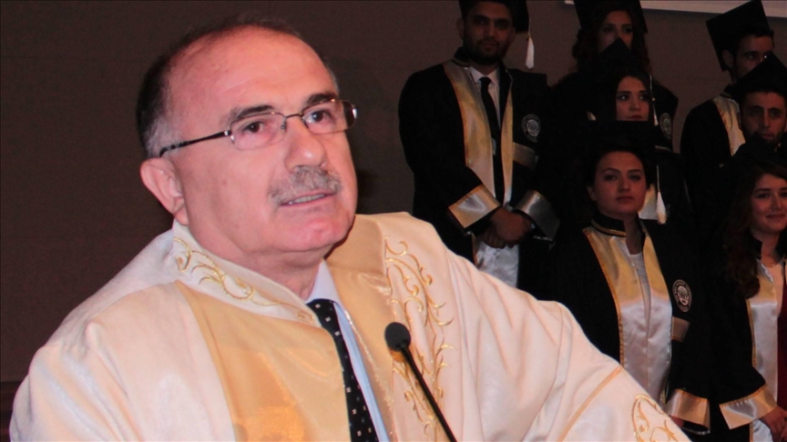رئيس جامعة تركية ضمن قائمة “العلماء الأكثر تأثيراً في العالم”