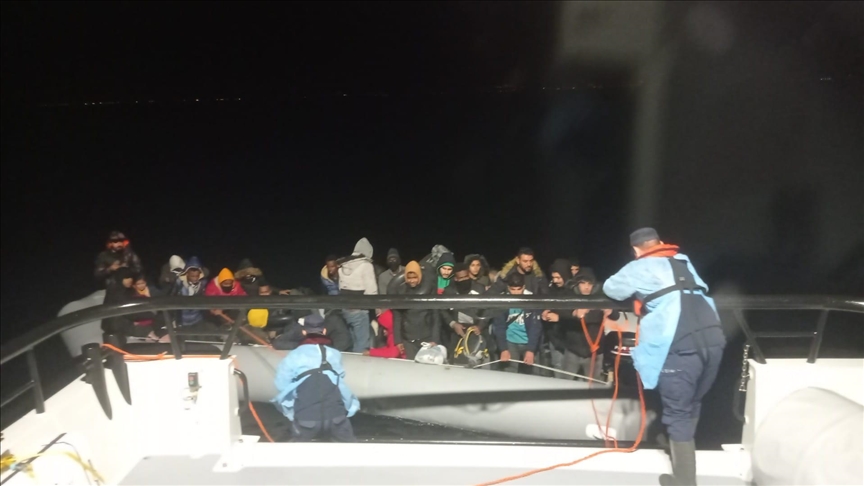 تركيا.. إنقاذ 75 مهاجرا قبالة سواحل إزمير