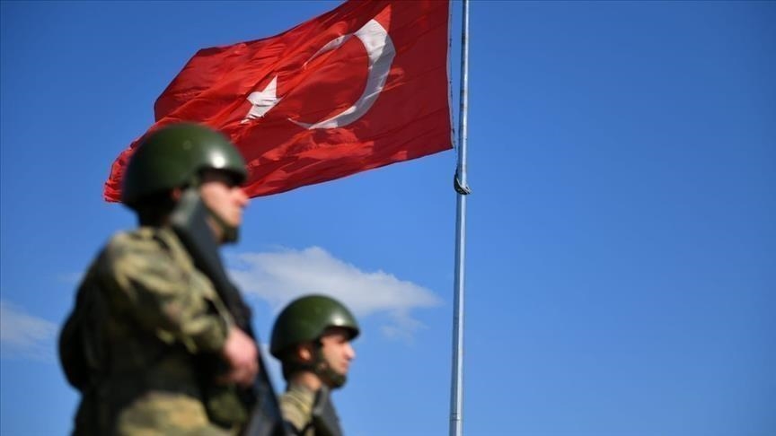 الأمن التركي يضبط 4 مطلوبين أثناء محاولتهم الفرار إلى اليونان