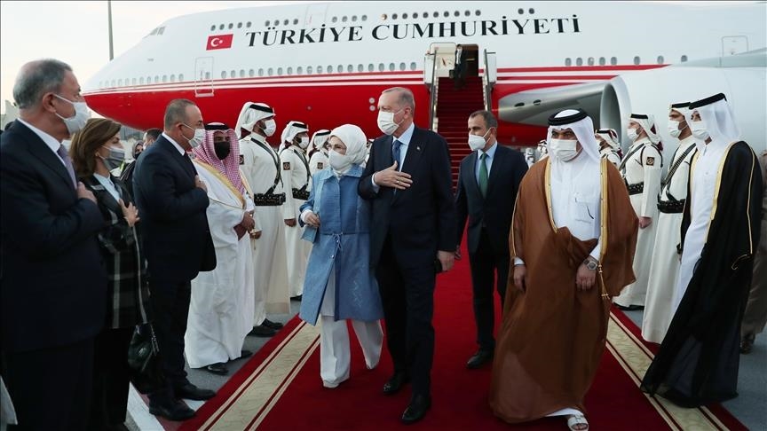 أردوغان يصل قطر في زيارة رسمية