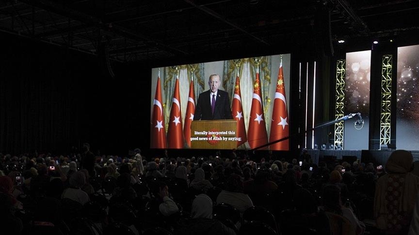 أردوغان: يجب تعزيز التضامن في مواجهة معاداة الإسلام والأجانب
