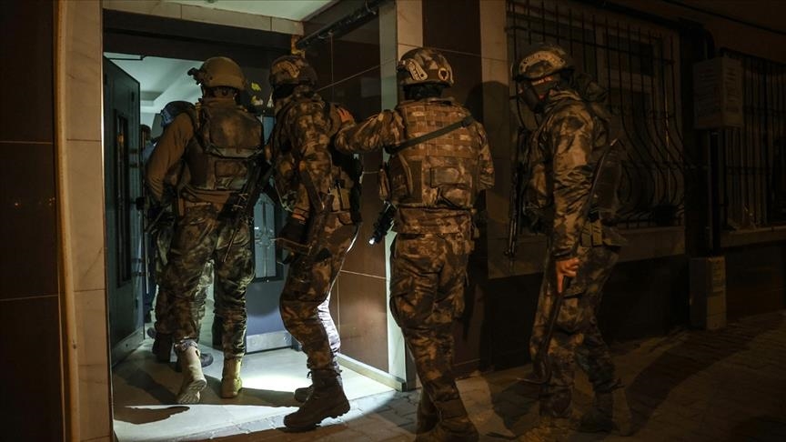 إسطنبول.. توقيف 10 أشخاص يشتبه بانتمائهم لـ”داعش”