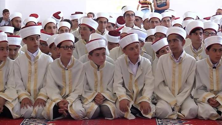 نحو 12 ألف حافظ بعام واحد.. مسيرة حافلة لتحفيظ القرآن الكريم في تركيا