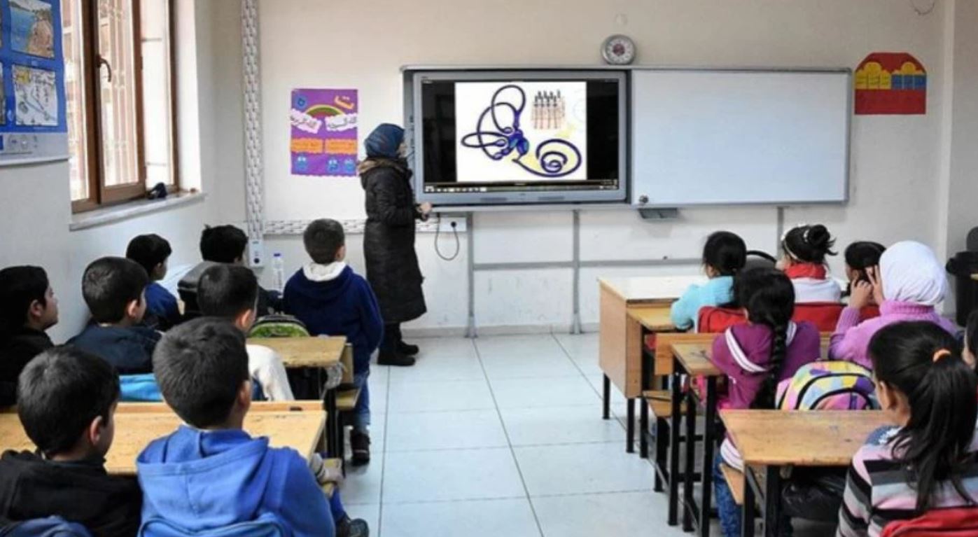 معلمون سوريون يكشفون آخر المستجدات حول إعادتهم للمدراس التركية