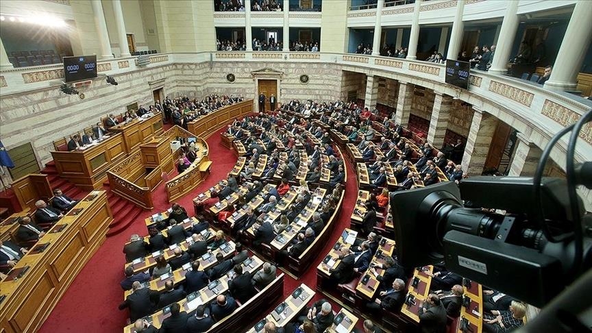 الكمامات التركية تثير الجدل في البرلمان اليوناني