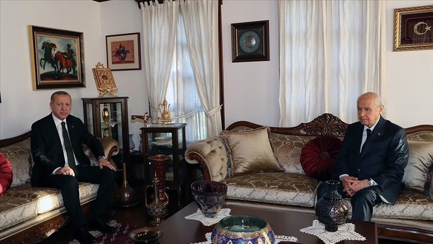 أنقرة.. أردوغان يزور بهتشلي في منزله