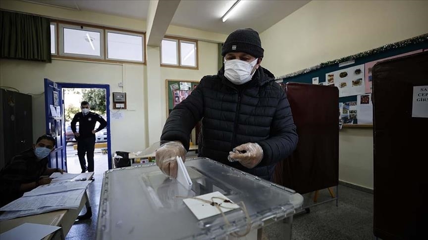 قبرص التركية.. الناخبون يدلون بأصواتهم في الانتخابات العامة المبكرة