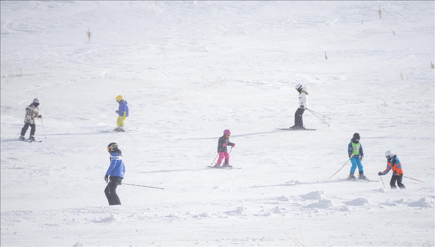 مركز “بالاندوكان” للتزلّج.. وجهة عشاق الرياضات الشتوية بتركيا