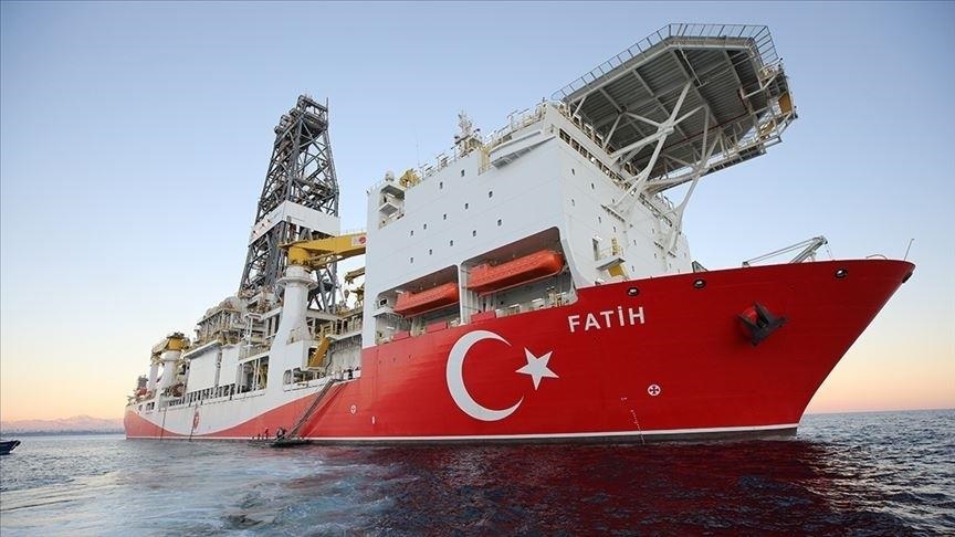 سفينة “فاتح” التركية تبدأ التنقيب عن الغاز في البحر الأسود