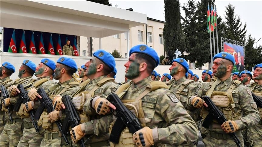 أذربيجان تعزز جيشها بوحدات كوماندوز تدربت في تركيا
