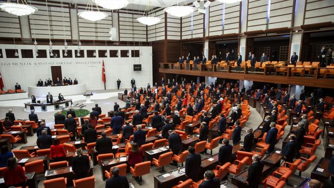 التحالف الحاكم في تركيا يقدّم مشروع قانون الانتخابات الجديد إلى البرلمان… وهذه أبرز مواده