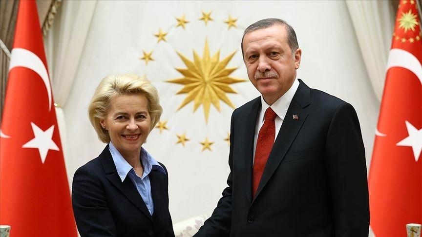 أردوغان ورئيسة المفوضية الأوروبية يبحثان التدخل الروسي بأوكرانيا