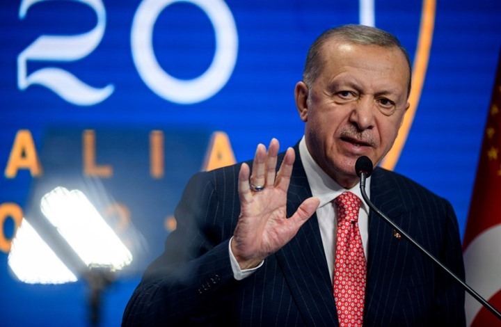 تركيا تدين حل البرلمان التونسي.. كيف وصف أردوغان القرار؟