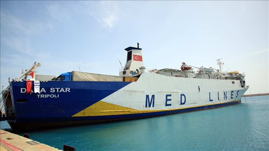 “سفينة الإحسان” الثالثة.. تركيا ترسل 960 طن مساعدات إلى لبنان