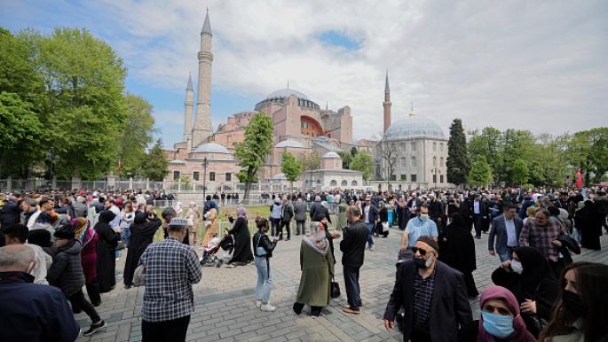 عين تركيا على السياح الخليجيين لتعويض زوارها الروس والأوكرانيين