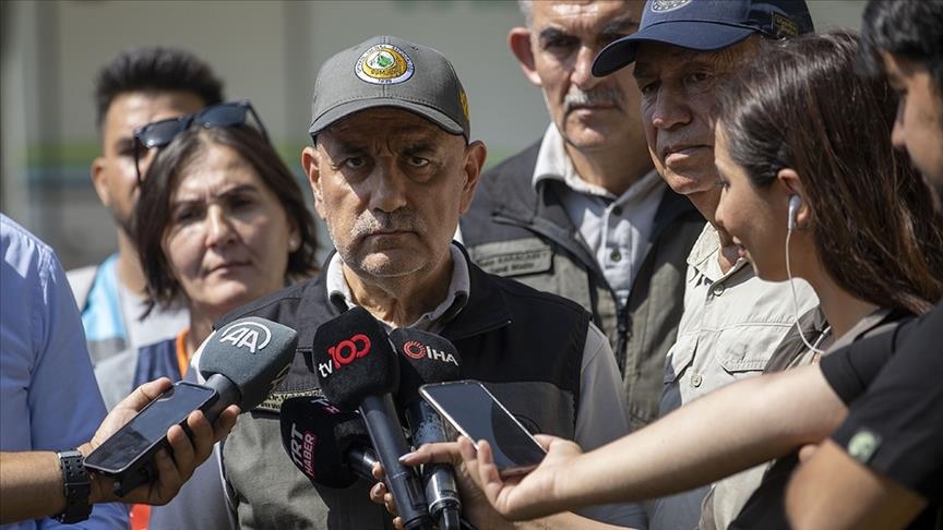 وصول 3 مروحيات قطرية لدعم إخماد حرائق غربي تركيا