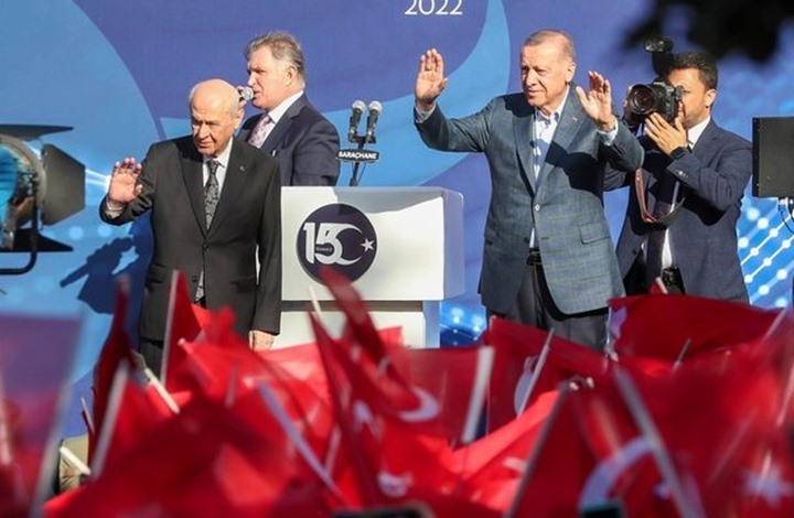 الأتراك يحيون الذكرى السادسة لفشل انقلاب 2016 (بث مباشر)