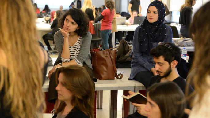 سوريون متفوقون وأوائل على كلياتهم… نجاحات اللاجئين في جامعات تركيا