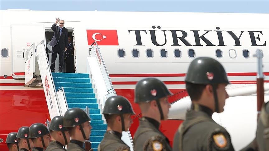 الرئيس أردوغان يتوجه إلى سوتشي الروسية