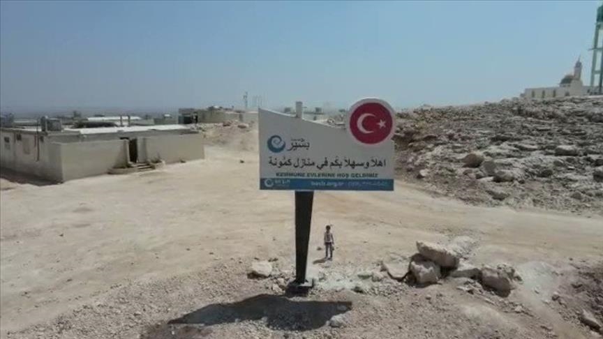 (فيديو).. وزير الداخلية التركي ينشر مشاهد لمنازل الطوب في إدلب